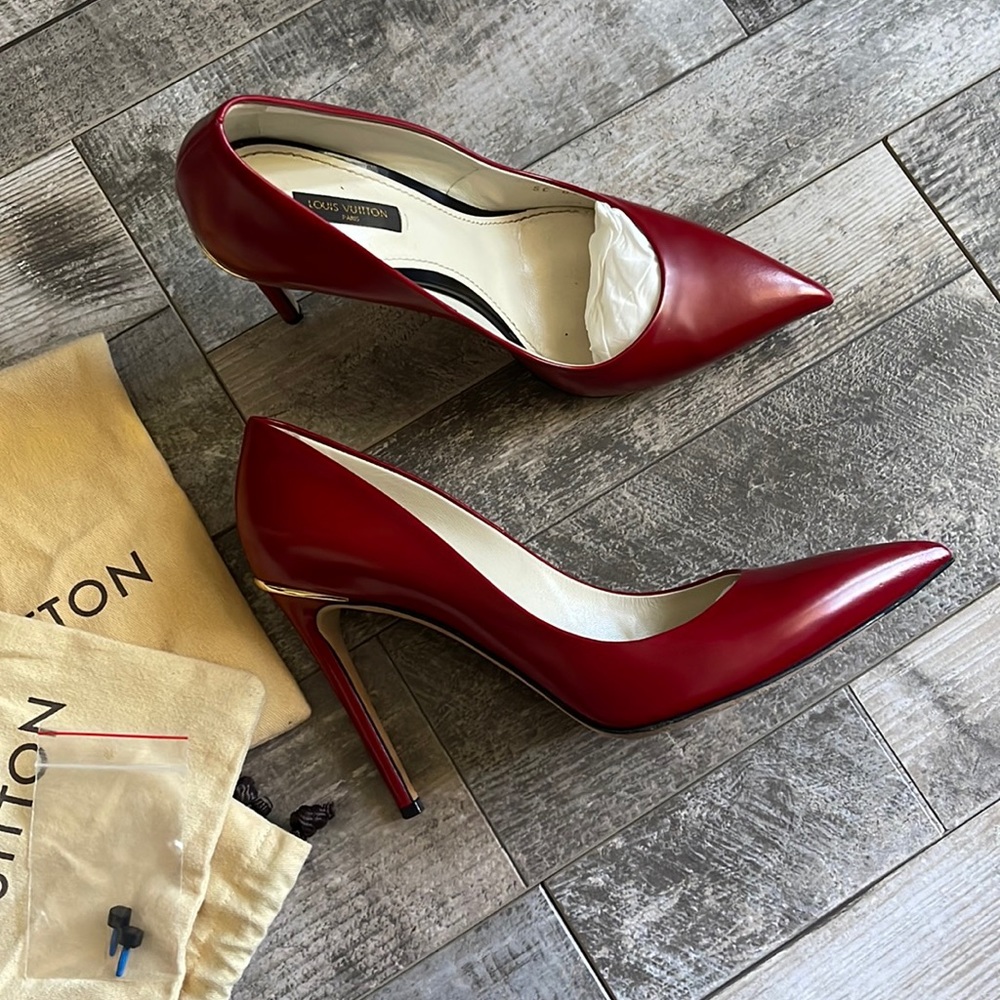 Louis Vuitton Red Stilettos size 41